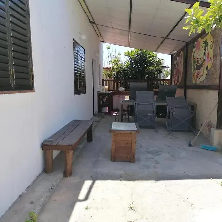 Pensionat Minares House